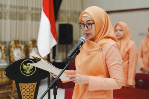Ketua DWP Sulsel Kukuhkan 15 Pengurus DWP Kabupaten/Kota Masa Bakti 2024–2029