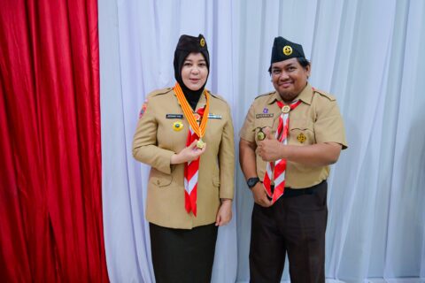 Wagub Sulsel Fatmawati Rusdi Terima Lencana Melati dari Kwarnas Pramuka