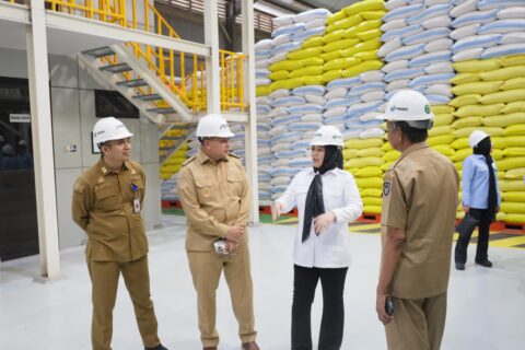 Komisi IV DPR RI dan Wali Kota Makassar Sambangi Bulog