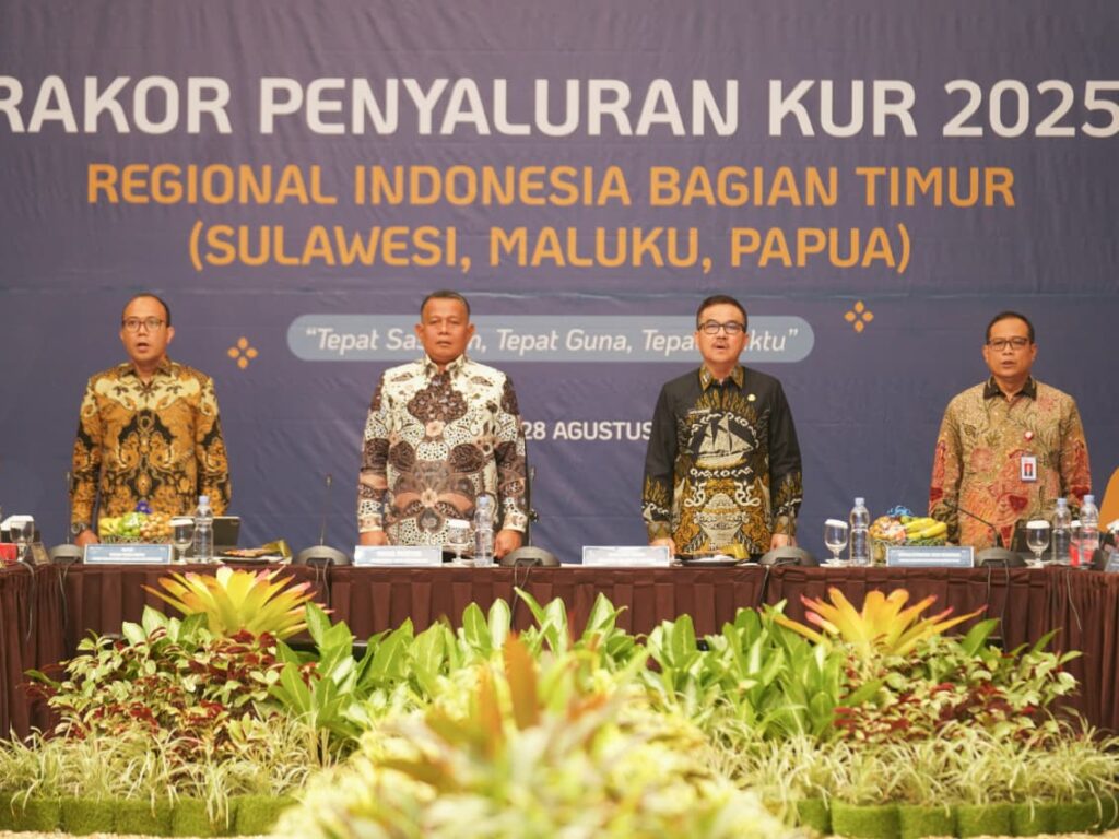 Dalam rapat koordinasi yang dipimpin Wamen UMKM Helvi Moraza di Makassar pada 28 Agustus 2025, terungkap realisasi KUR di Sulsel mencapai Rp9,36 triliun hingga Juli 2025, dengan sektor pertanian menjadi penerima terbesar, sementara Bank Sulselbar mencatat penyaluran KUR terbesar di kawasan timur Indonesia.