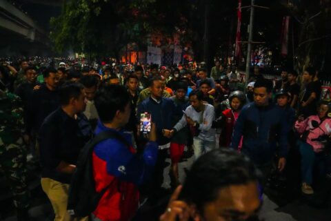 Temui Massa Aksi, Gubernur Andi Sudirman Imbau Masyarakat Tahan Diri dan Jaga Sulsel