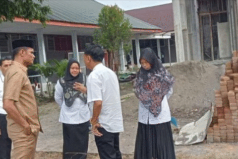 Adi Akbar Tinjau SMPN 18 Makassar Jelang SPMB: Soroti Jalur Domisili dan Infrastruktur Sekolah