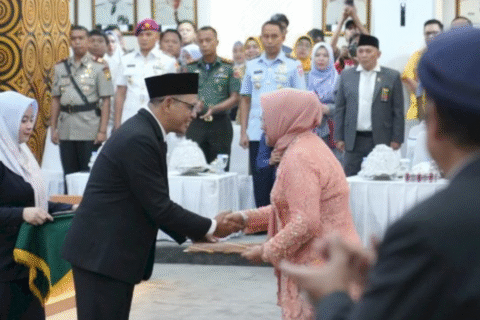 Apiaty Amin Syam Resmi Dilantik sebagai Anggota DPRD Makassar PAW