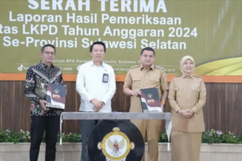 Ketua DPRD Makassar Hadiri Serah Terima LHP dan LKPD 2024