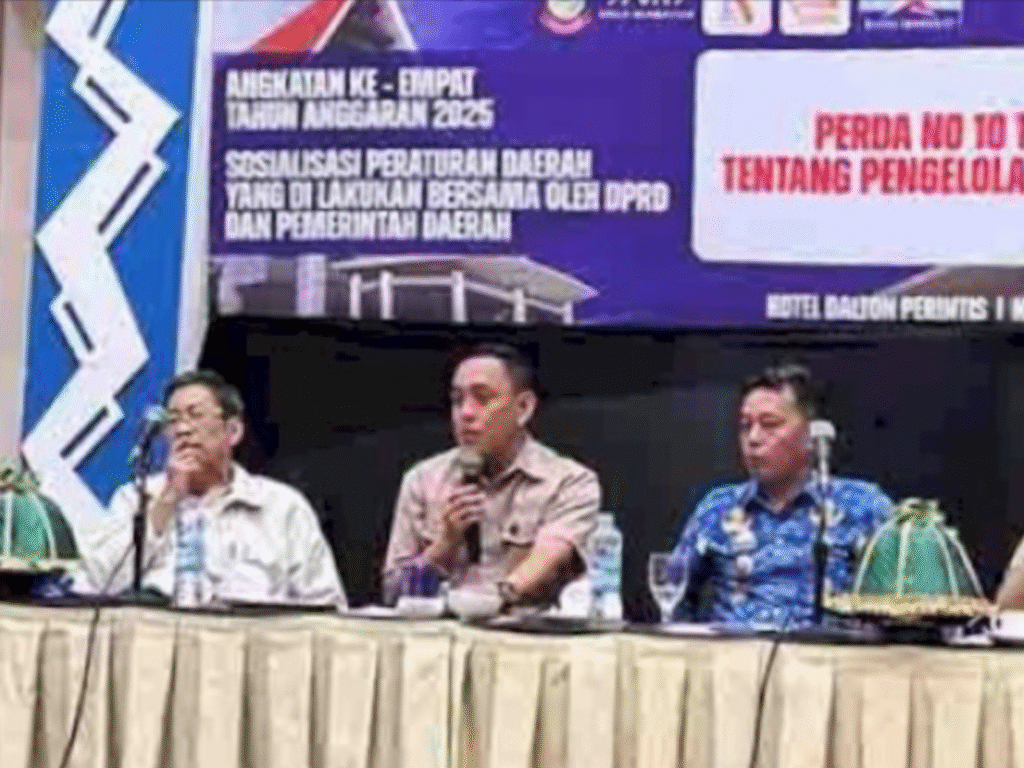 Legislator DPRD Makassar Tri Sulkarnain Ahmad memimpin sosialisasi Perda Rumah Kost di Hotel Dalton Makassar untuk memperkuat penataan hunian kota.