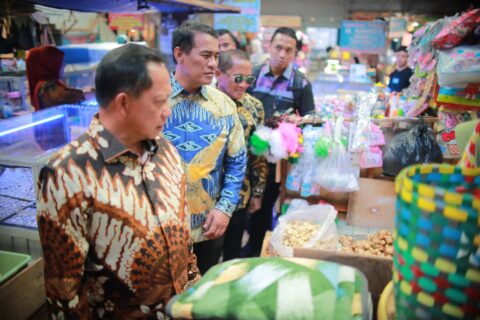 Harga Pangan Stabil, Inflasi Nasional Turun, Mentan Amran Pastikan Stok Aman