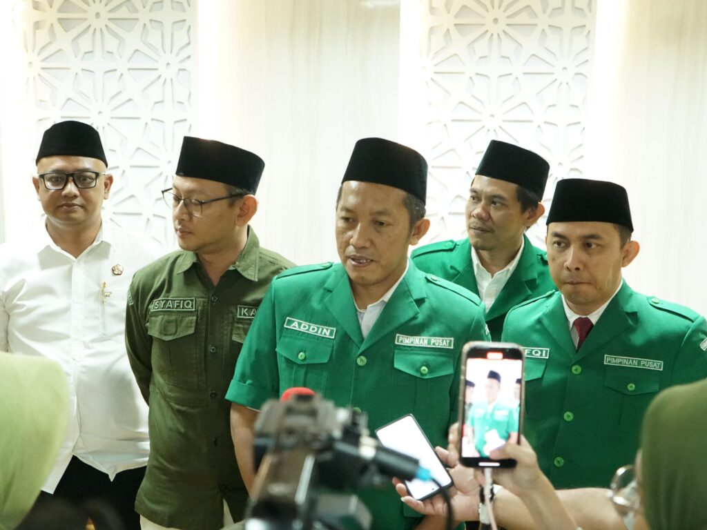 Ketua Umum GP Ansor Addin Jauharuddin mendukung penuh Mentan Amran di Jakarta, Senin (8/9/2025), untuk memperkuat swasembada pangan dan memberantas mafia pangan melalui gerakan kader di seluruh Indonesia.
