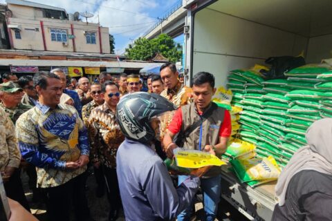 Operasi Pasar Besar-Besaran Mentan dan Mendagri Turunkan Harga Beras Secara Drastis
