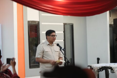 Wali Kota Makassar Dampingi Mendagri dan Menteri PKP Serahkan Rumah untuk Keluarga Korban Demontrasi