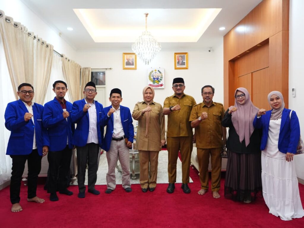 Wagub Sulsel dan ICMI Muda bersilaturahmi di Makassar, Senin (15/9), membahas sinergi pendidikan dan karakter generasi digital melalui kolaborasi strategis.