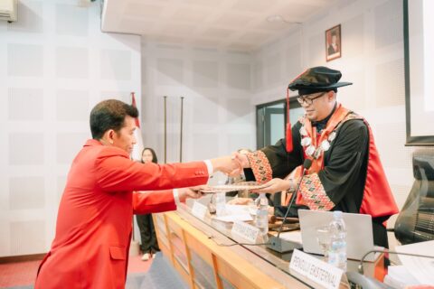 Kepala Dinas Sosial Kaltara Raih Doktor di Unhas