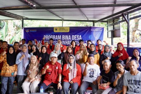 Bangun Desa Melek Digital, Mahasiswa FISIP Unhas Latih Warga Pa’batangan Cerdas Bermedia