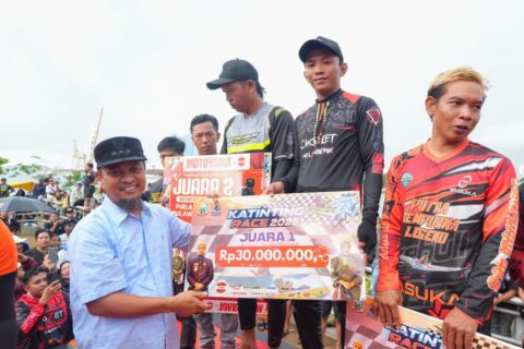 Tutup Grand Final Katinting Race 2025, Gubernur Sulsel: Ajang Budaya Maritim Harus Dilestarikan