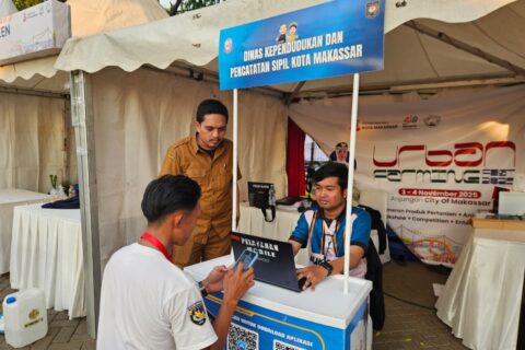 Dukcapil Makassar Hadir di Urban Farming Fest 2025, Beri Layanan Administrasi Kependudukan Lengkap