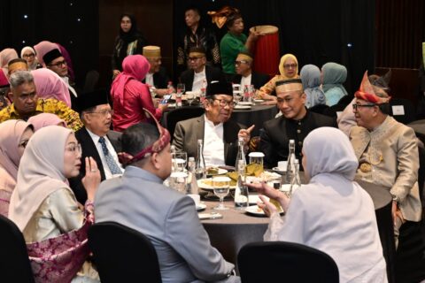 Pernikahan Dua Keluarga Besar Sulsel, Fikar dan Falih Resmi Bersatu di Hadapan JK