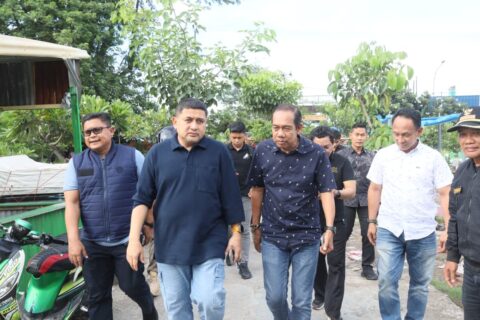 Wali Kota Munafri Bawa Langsung Bantuan ke Lokasi Kebakaran Tallo & Temui Warga