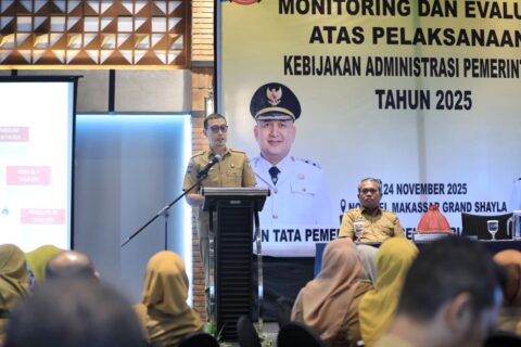 Sekda Makassar Tekankan Pentingnya Kepatuhan Regulasi bagi Camat dan Lurah