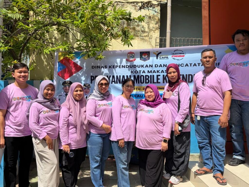 Dukcapil Makassar Layani Administrasi Kependudukan di Pulau Kodingareng