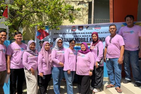 Dukcapil Makassar Layani Administrasi Kependudukan di Pulau Kodingareng