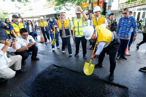 Proyek Jalan Provinsi Resmi Dimulai dari Hertasning, Gubernur Sulsel Targetkan Kemantapan Infrastruktur