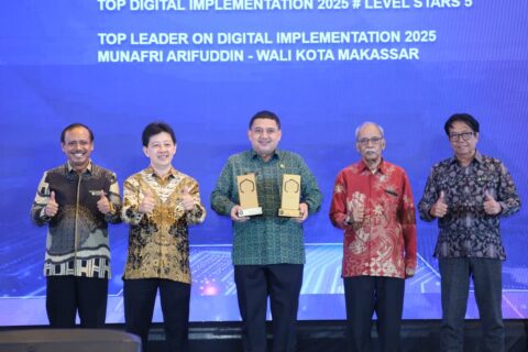 Kepemimpinan Appi Antar Makassar Menjadi Kota Raih Golden Trophy Nasional