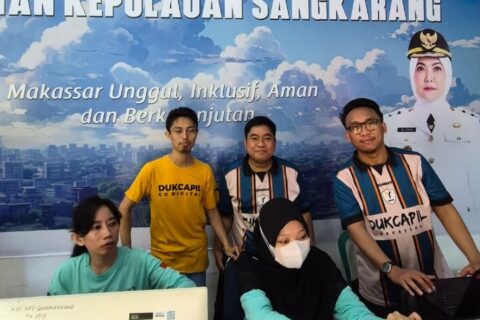 Disdukcapil Makassar Jemput Bola ke Pulau Terluar, Layani Ratusan Warga Sepanjang 2025