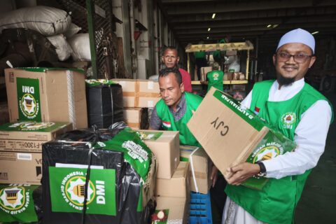 DMI Aceh Terima Bantuan Peralatan Ibadah untuk Masjid Terdampak Banjir