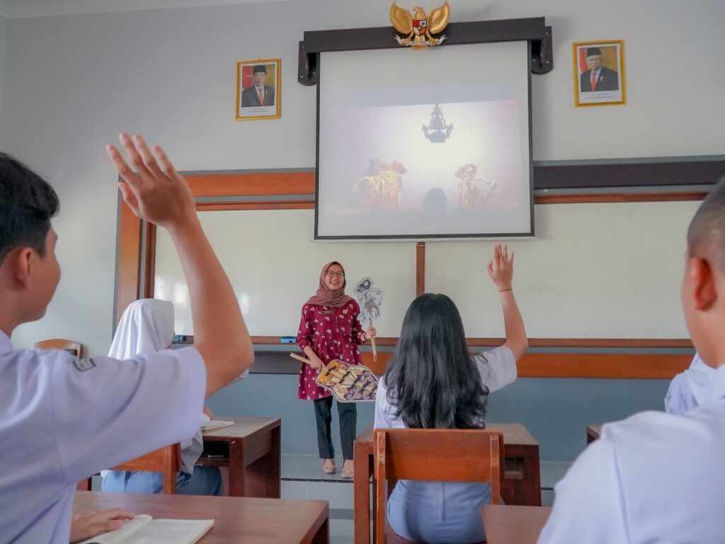 Tahun 2026, Kemendikdasmen Lanjutkan dan Perkuat Komitmen Kesejahteraan bagi Guru 