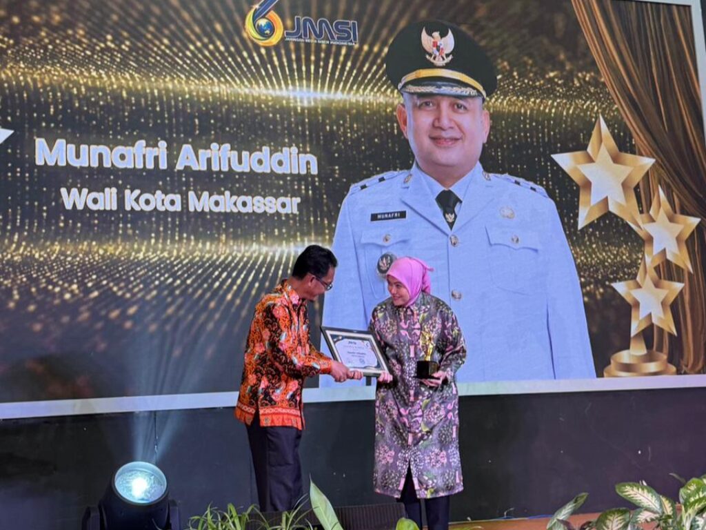 LONTARA+ Antar Wali Kota Munafri Raih Golden Leader JMSI Award 2026