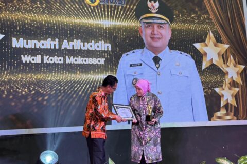 LONTARA+ Antar Wali Kota Munafri Raih Golden Leader JMSI Award 2026