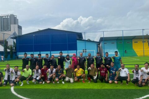 Cetak Dua Gol, Kepala BKN RI Prof. Zudan Warnai Laga Persahabatan Pemprov Sulsel-BKN