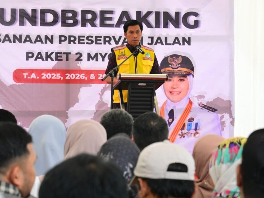 Kondisi perbaikan Jalan Hertasning depan PLN Makassar Maret 2026