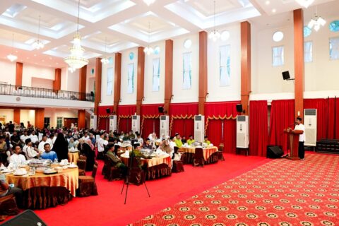 Gubernur Sulsel Andi Sudirman Sulaiman Gelar Buka Puasa Bersama Anak Yatim dan Organisasi Keagamaan
