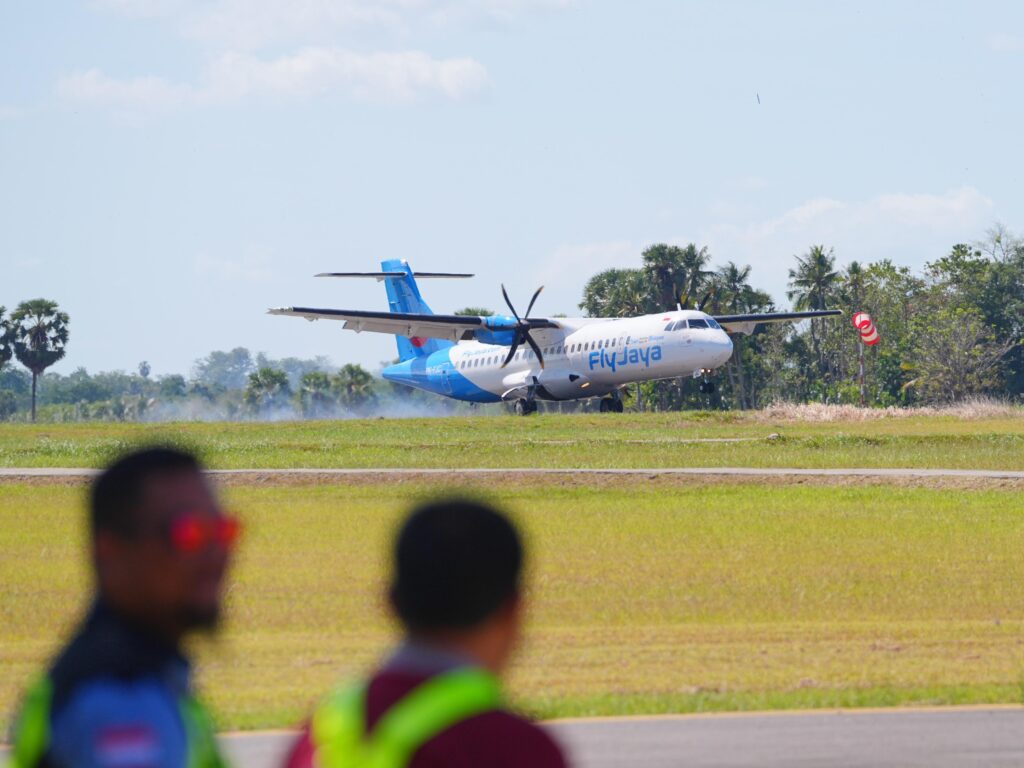 Penumpang rute Makassar Selayar di Bandara Sultan Hasanuddin menggunakan layanan subsidi penerbangan Pemprov Sulsel