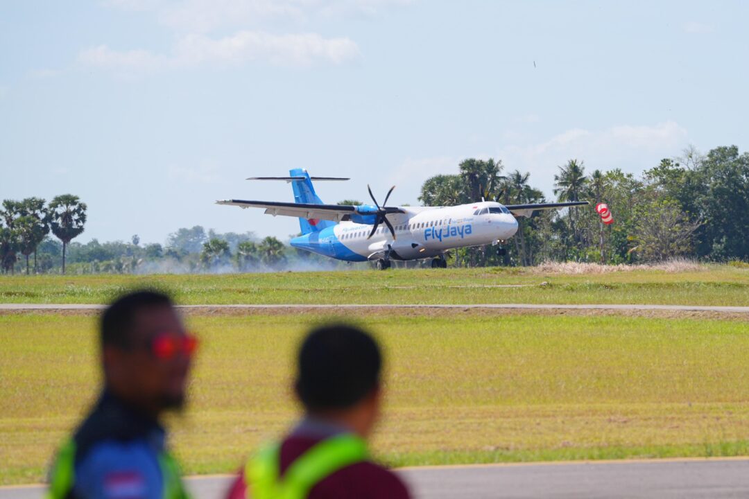 Penumpang rute Makassar Selayar di Bandara Sultan Hasanuddin menggunakan layanan subsidi penerbangan Pemprov Sulsel