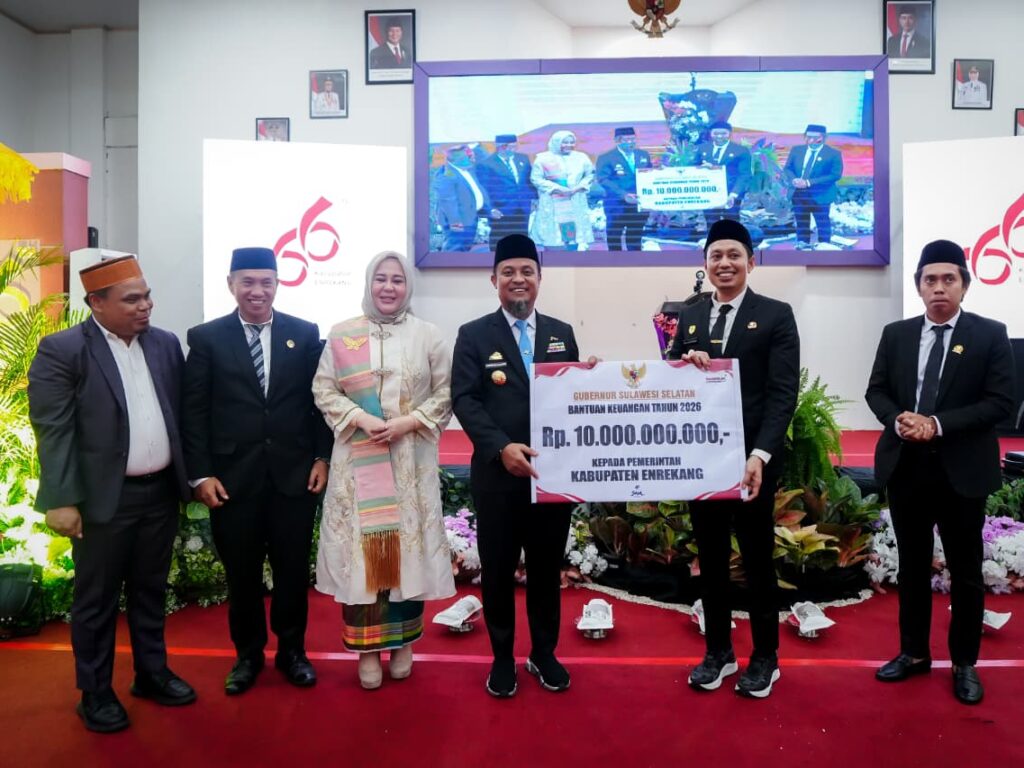 Gubernur Sulsel Andi Sudirman Sulaiman menghadiri Hari Jadi Enrekang ke-66 di Kantor Bupati Enrekang