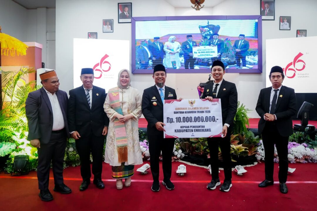 Gubernur Sulsel Andi Sudirman Sulaiman menghadiri Hari Jadi Enrekang ke-66 di Kantor Bupati Enrekang