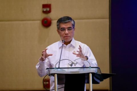 Menaker Pastikan Peluang Kerja Tetap Terbuka di Tengah Tekanan Global