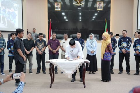 Tak Kenal WFH, Munafri Tancap Gas Benahi Krisis Sampah Makassar Agar  Keluar dari Zona Darurat