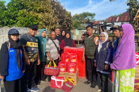 Gubernur Sulsel Salurkan Bantuan untuk Korban Kebakaran di Parepare