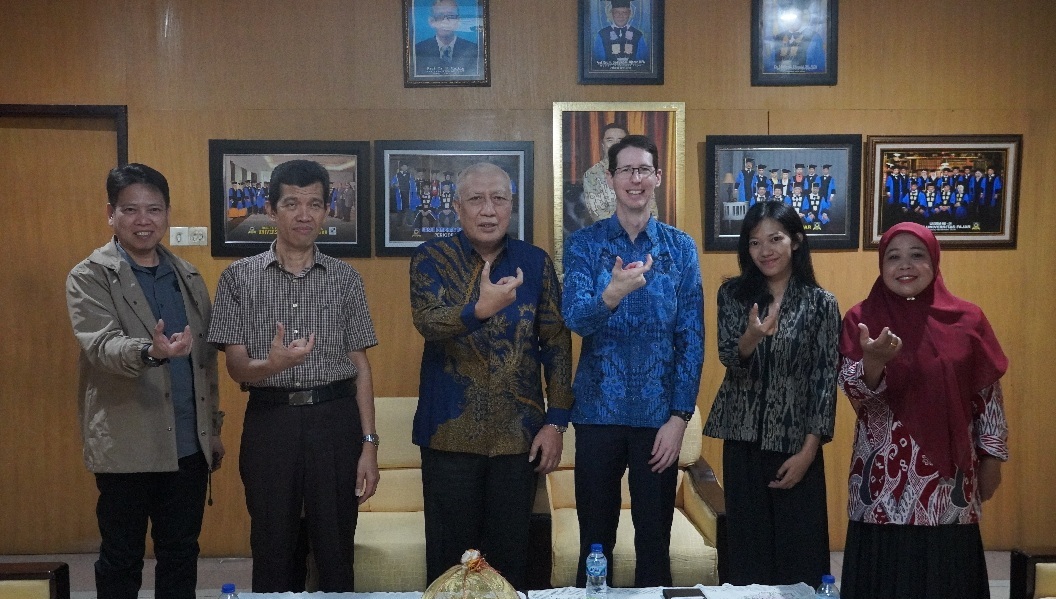 Perwakilan Australian Consulate-General Makassar sosialisasi Australia Awards di Universitas Fajar Makassar