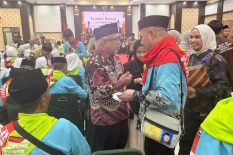 Jamaah Haji Bantaeng Dilepas Menuju Tanah Suci, Wabup Titip Pesan Kedisiplinan