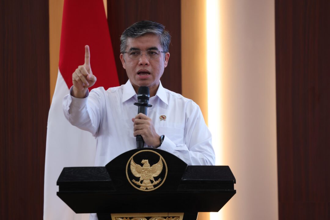 Menaker Yassierli menyampaikan kebijakan Permenaker Nomor 7 Tahun 2026 tentang alih daya