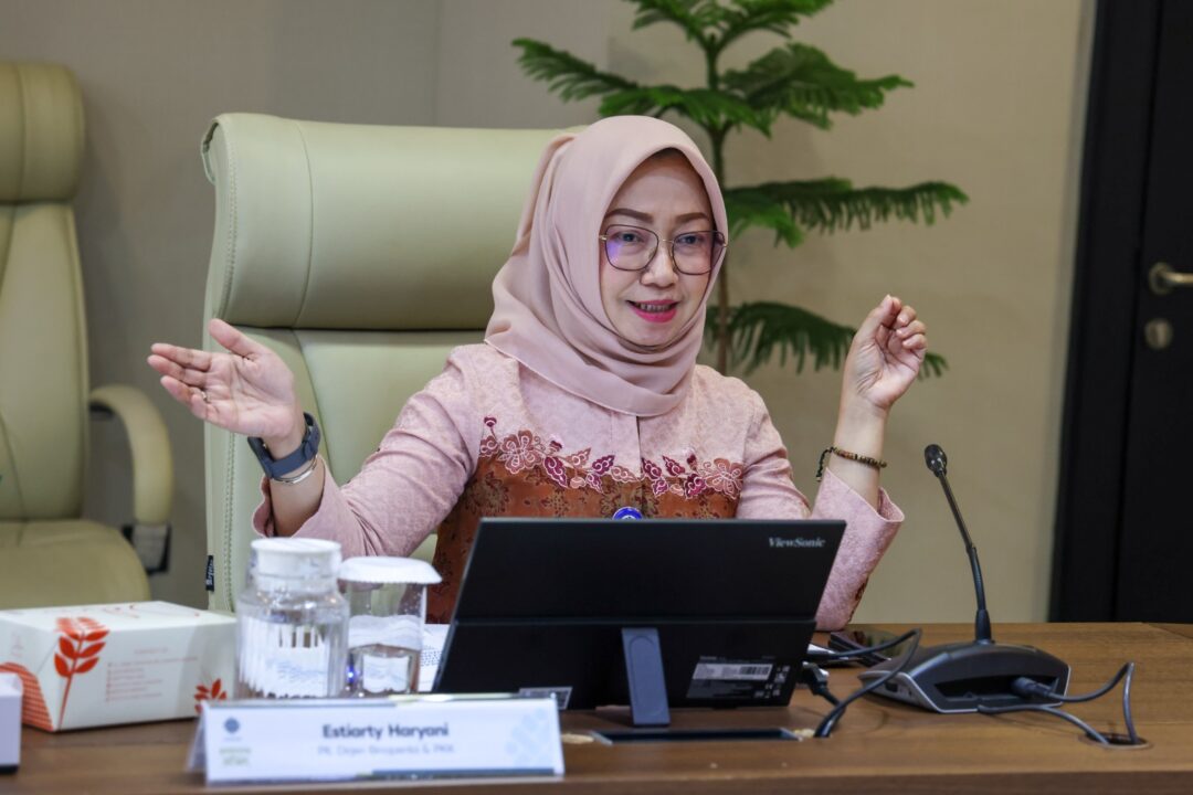 Pelaksana Tugas (Plt) Direktur Jenderal Pembinaan Penempatan Tenaga Kerja dan Perluasan Kesempatan Kerja (Binapenta dan PKK) Kemnaker, Estiarty Haryani