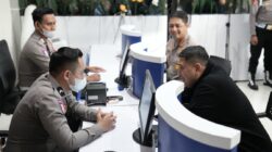 SIM C1 Hadir di Makassar, Wali Kota Appi Langsung Coba Lintasan Uji Berkendara