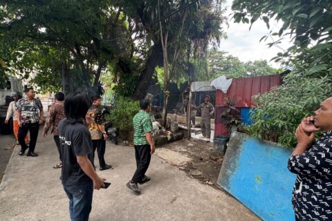 Pendekatan Humanis, Lapak 25 Tahun di Atas Fasum dan Drainase Jalan Kartini Ditertibkan