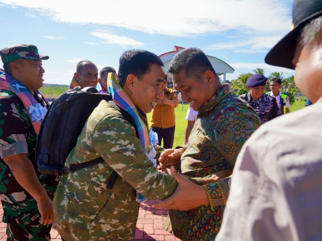 Kunjungan anggota Komisi I DPR RI ke lokasi rencana pembangunan Lanal Selayar