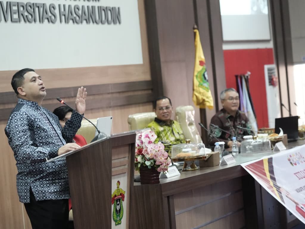 Kuliah Umum di FH Unhas, Appi Cerita Perjuangan dari Penyiar Radio hingga Wali Kota Makassar