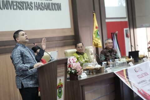 Kuliah Umum di FH Unhas, Appi Cerita Perjuangan dari Penyiar Radio hingga Wali Kota Makassar