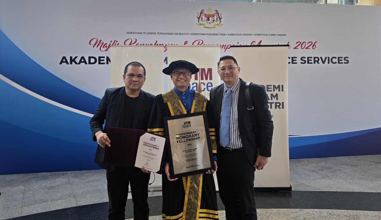 Kepala BPOM RI Taruna Ikrar menerima gelar Adjunct Professor di Malaysia